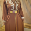 Caftan maron avec ceinture
